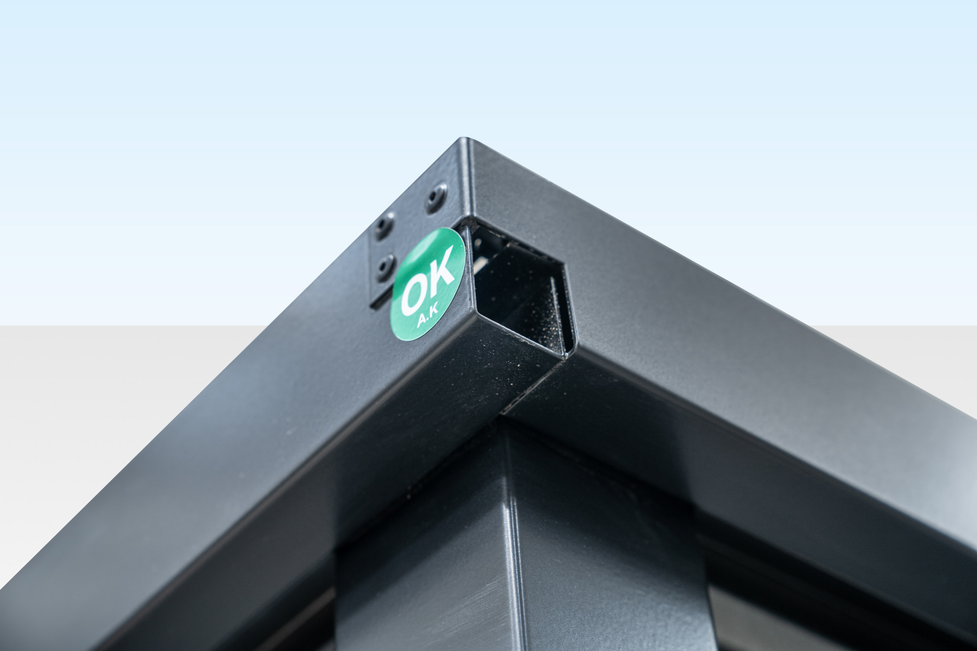 FLAT PACK VAPING SHELTER - Image 7